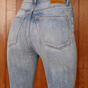 Denim Forum Lola High Crop Jeans